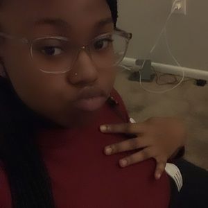 Meet your Posher, Ashia